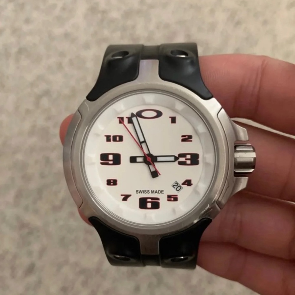 White face bottle cap Oakley watch!